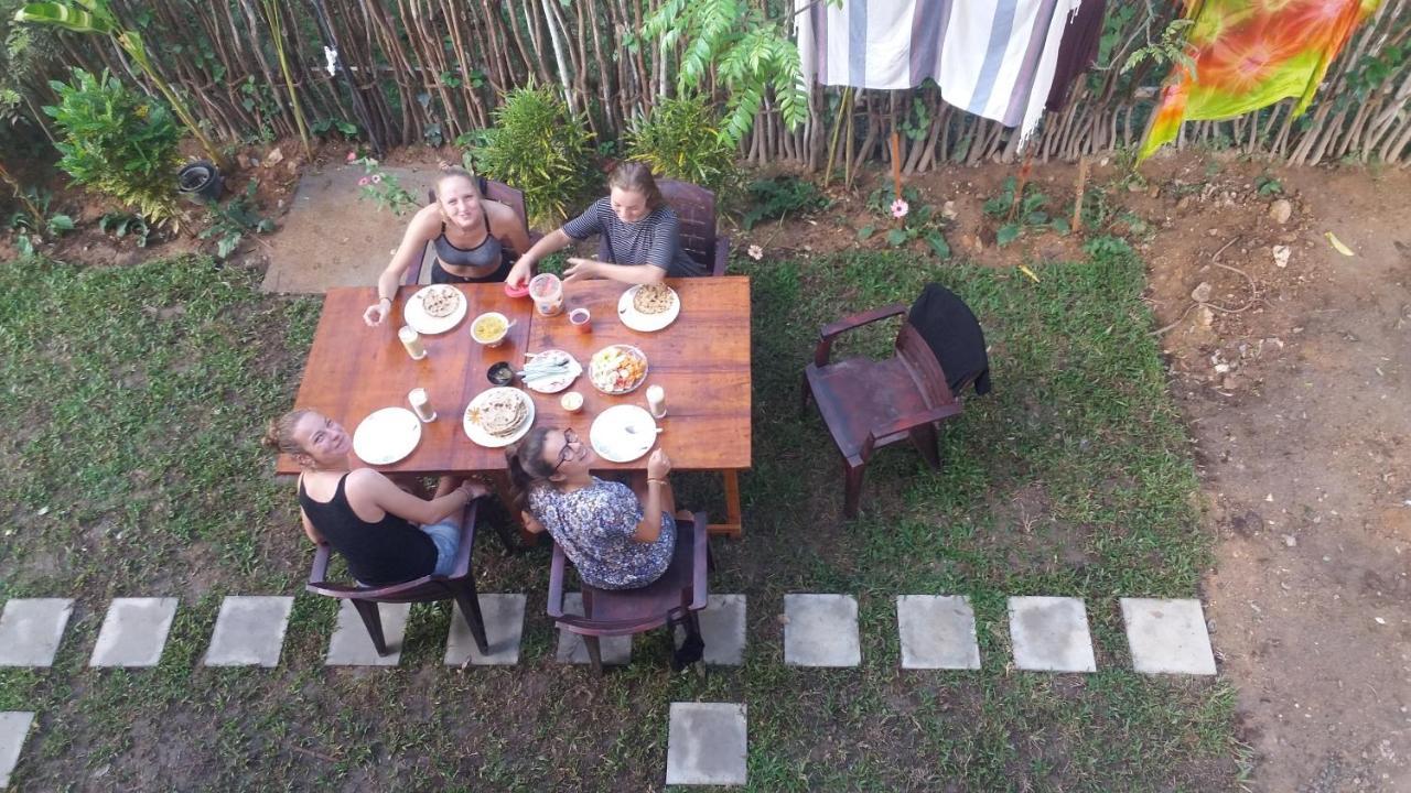 Chez Podi Surf Stay Мириса Екстериор снимка